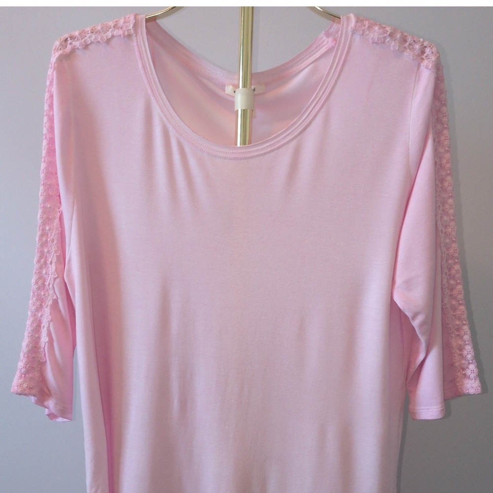 NWT Westbound Crochet Lace Sleeve Top Women XL Pink Rose Shadow Rayon Spandex